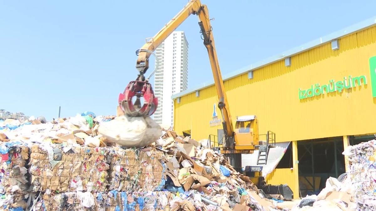 İzmir'de kapıdan kapıya ambalaj atığı toplama projesi başarıyla devam ediyor
