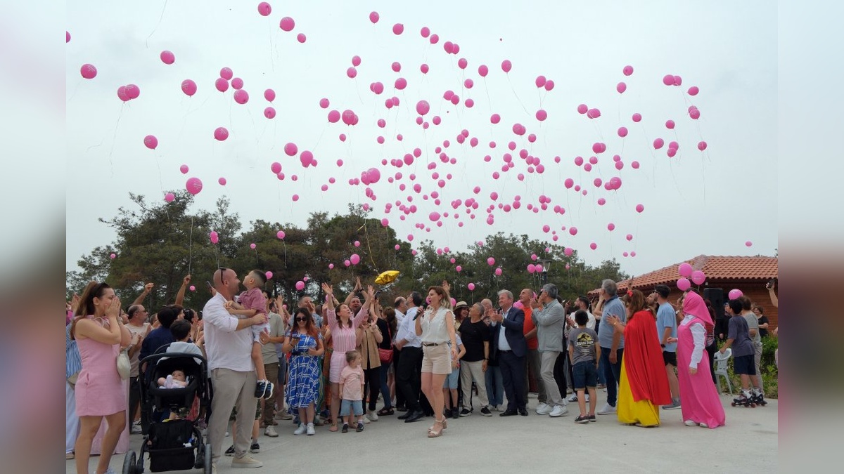 Serik'te SMA hastası Arven için balon uçurma etkinliği