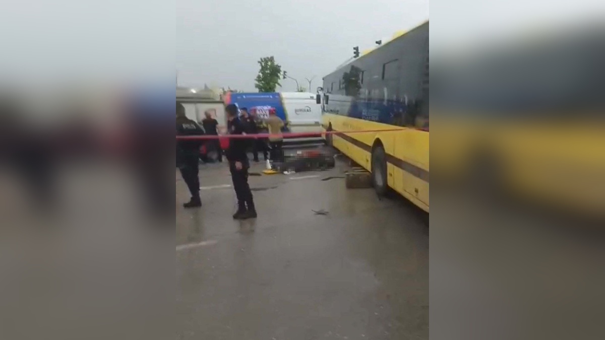 Bursa'da otobüse çarpan motosiklet sürücüsü hayatını kaybetti