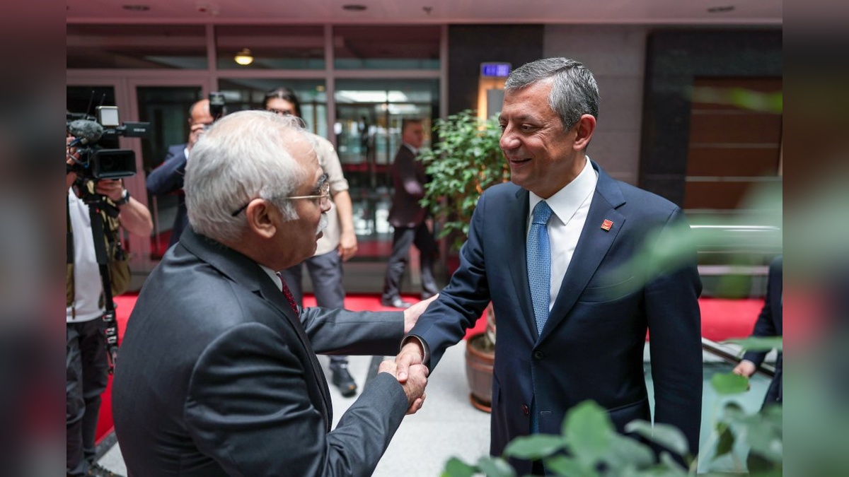Özel'den AYM ziyaretinin ardından açıklamalar: HSK ve rektör atamaları eleştirildi