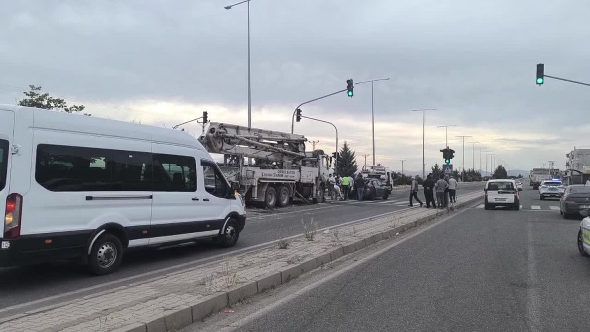 Diyarbakır'da zincirleme kaza: 11 yaralı