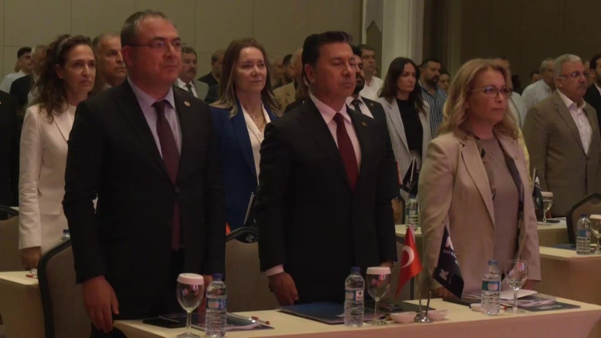 Ahmet Aras: Belediyeler, maaşları ödemekte zorlanıyor