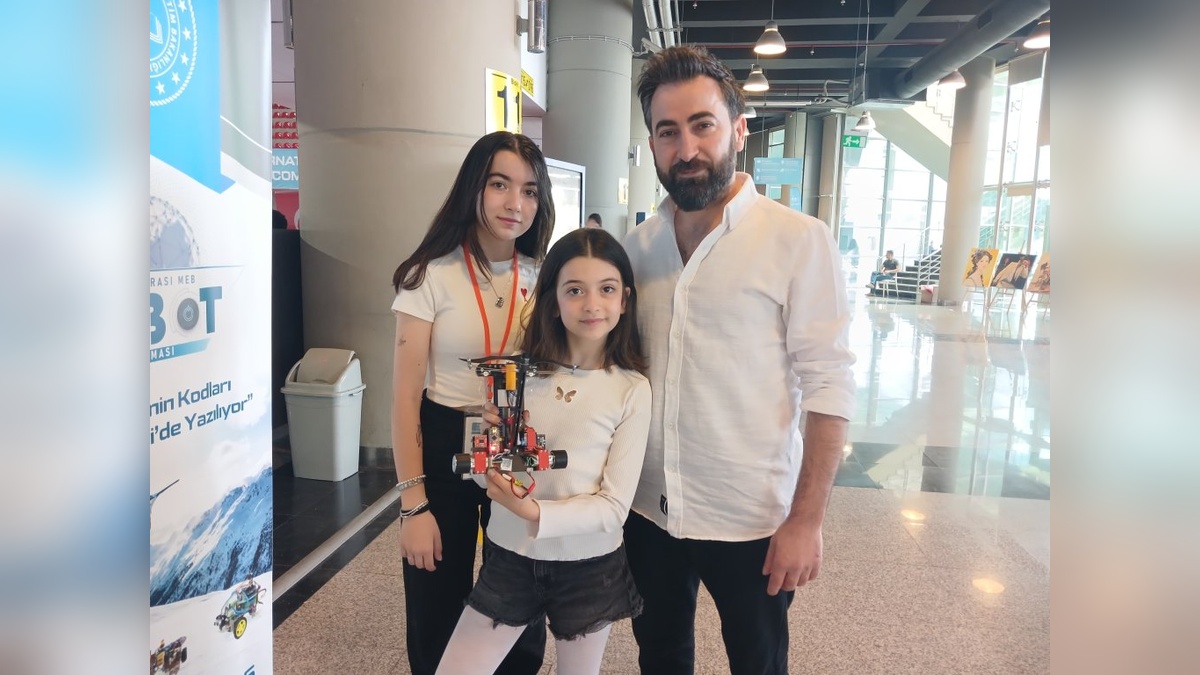 Kayseri'de MEB Robot Yarışması'nda Bengi kardeşler ilk 8'de