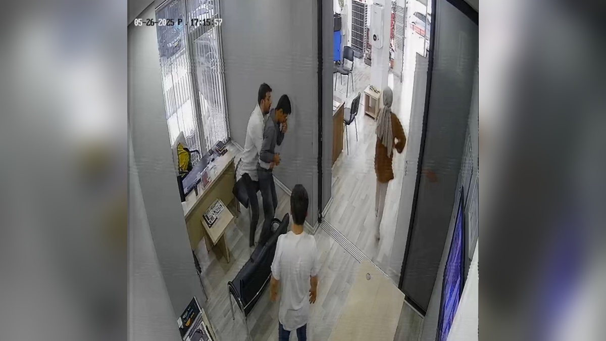 Ordulu genç, yediği eriğin parçasının nefes borusuna kaçması sonucu iş yeri sahibi tarafından kurtarıldı