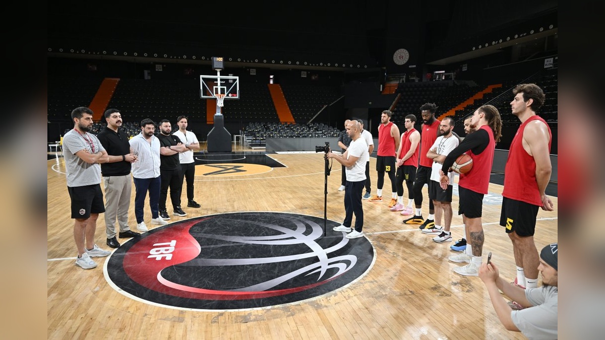 Mersin Spor'dan yeni zafer hedefi: Anadolu Efes ile play-off mücadelesi