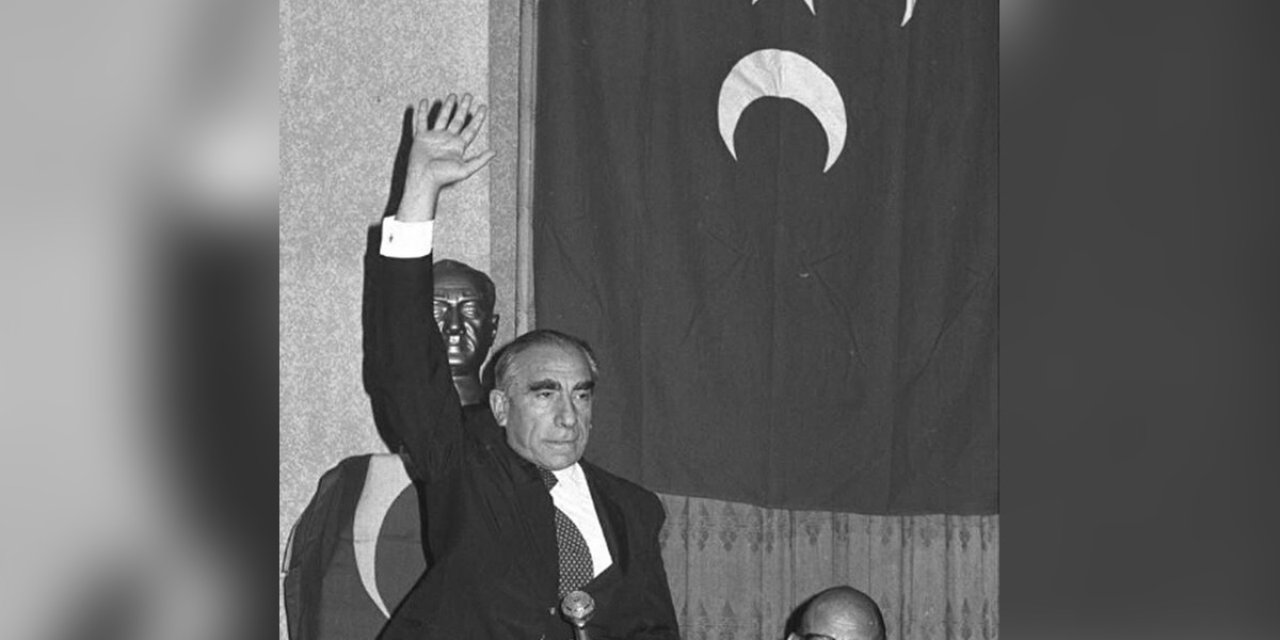Başbuğ Alparslan Türkeş: Bir Liderin iman, inanç şuur özellikleri