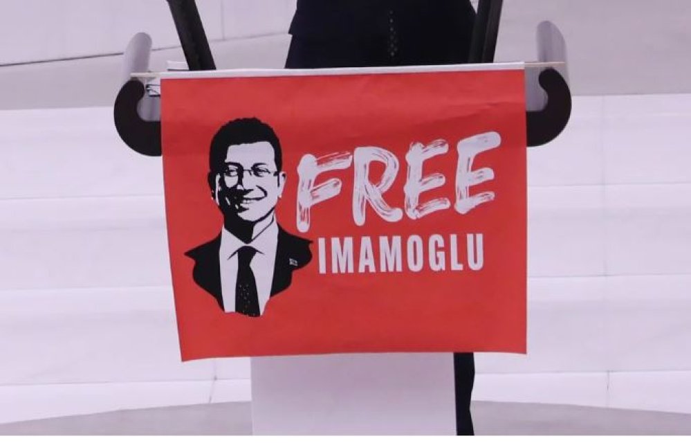 İmamoğlu’nun afiş yasağına CHP’den sert tepki
