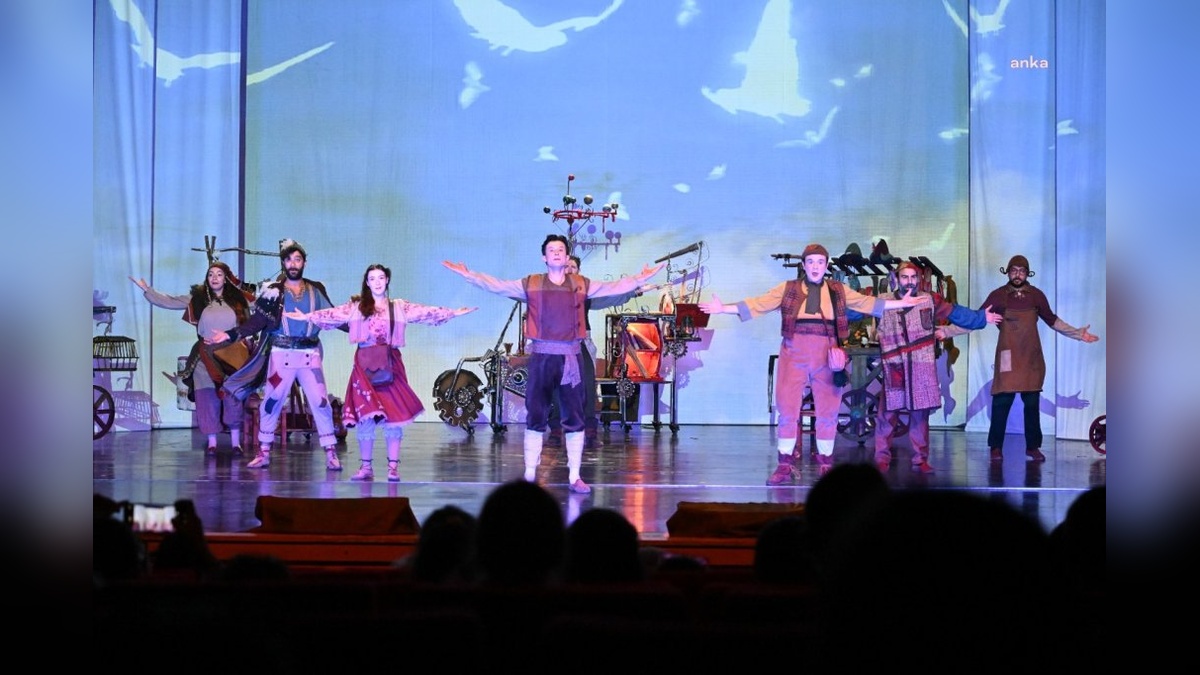 Kırşehir'de çocuk tiyatro festivali devam ediyor