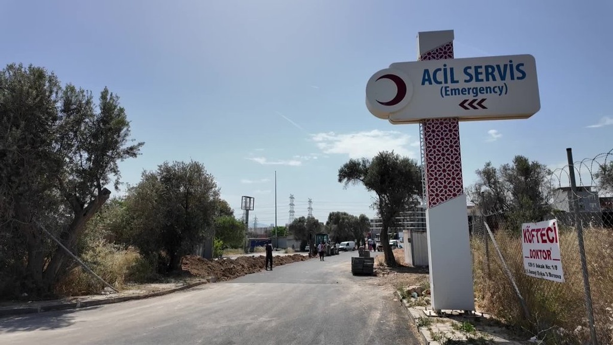 Bornova'da yeni yol: Ambulanslara dakikalar kazandırıyor