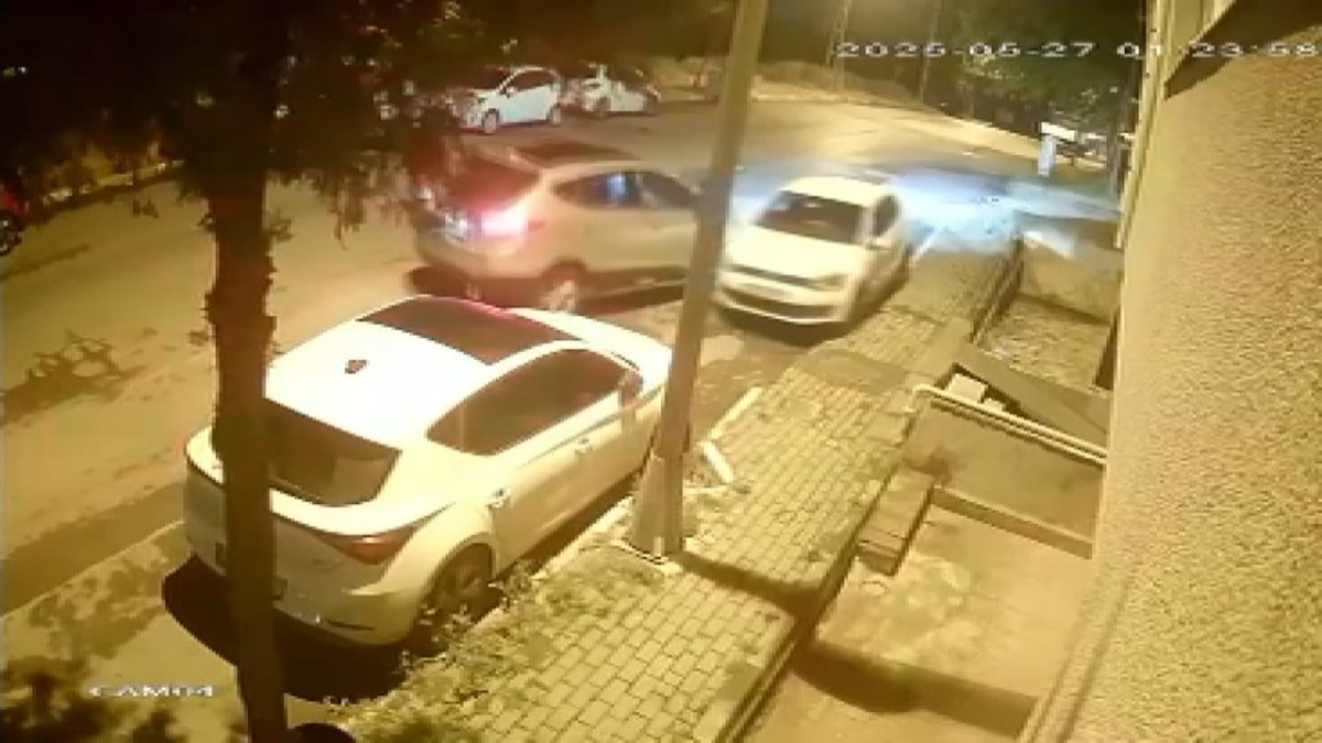 avcılar'da hız kazası: Sürücü kontrolden sonra olay yerinden kaçtı