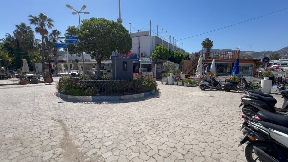 Bodrum'da yol yenileme çalışmaları sürüyor