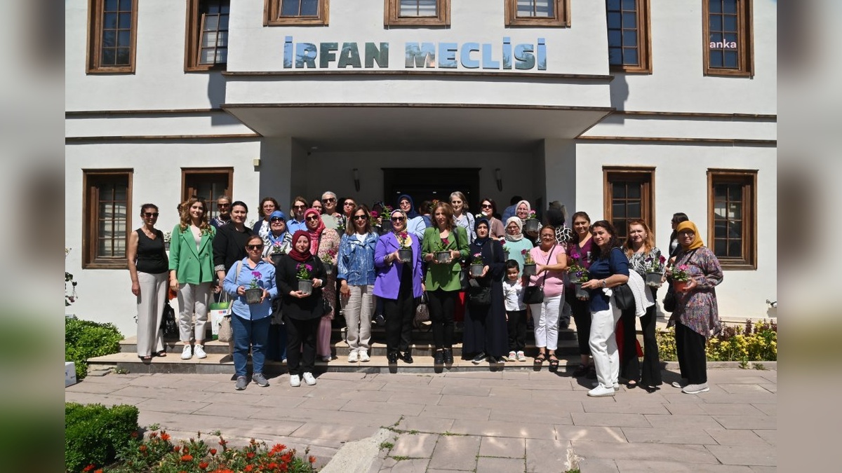 Manisa'da Sıfır Atık Söyleşisi: Çevre bilinci ve geri dönüşümün önemi vurgulandı