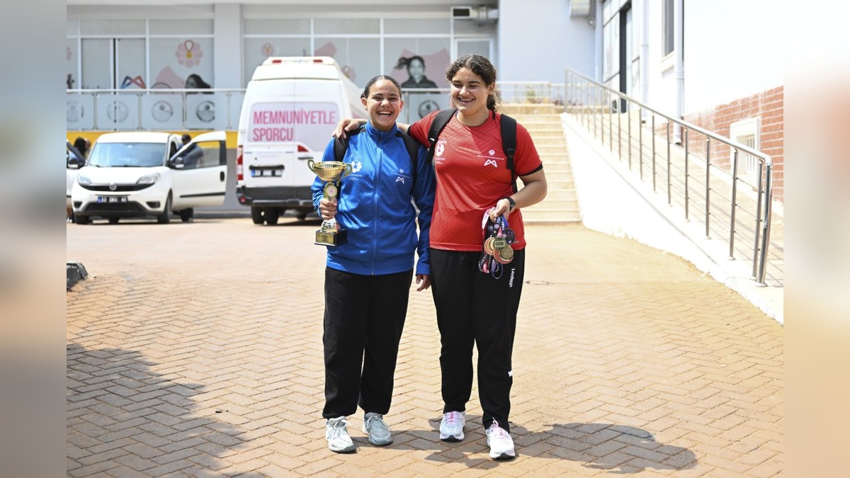 Mersin'den Dünya İkincisi: Kır Çiçekleri'nin gururu Nidanur Turhan
