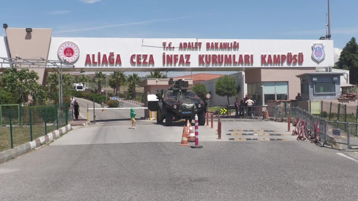 İzmir'de cezaevi hak ihlali iddiaları: Aliağa Şakran Kapalı Cezaevi'nde yaşananlar basın açıklamasıyla gündeme geldi