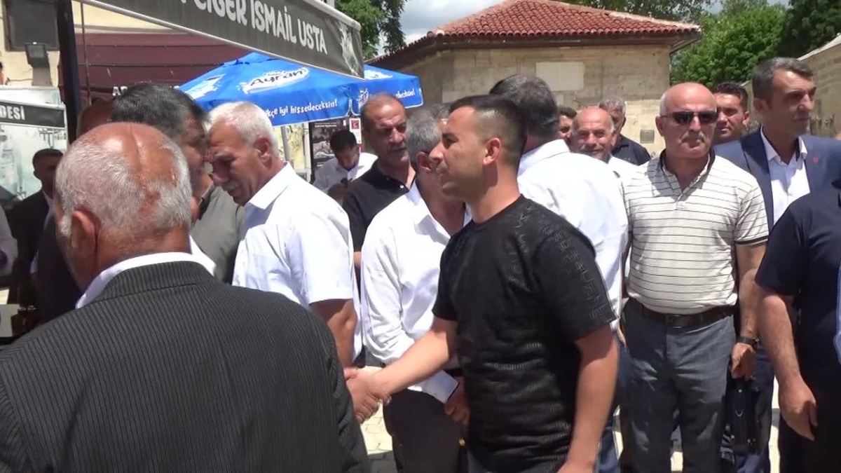 Batman'dan 40 muhtar Edirne'de: Muhtar pidesi ikramı