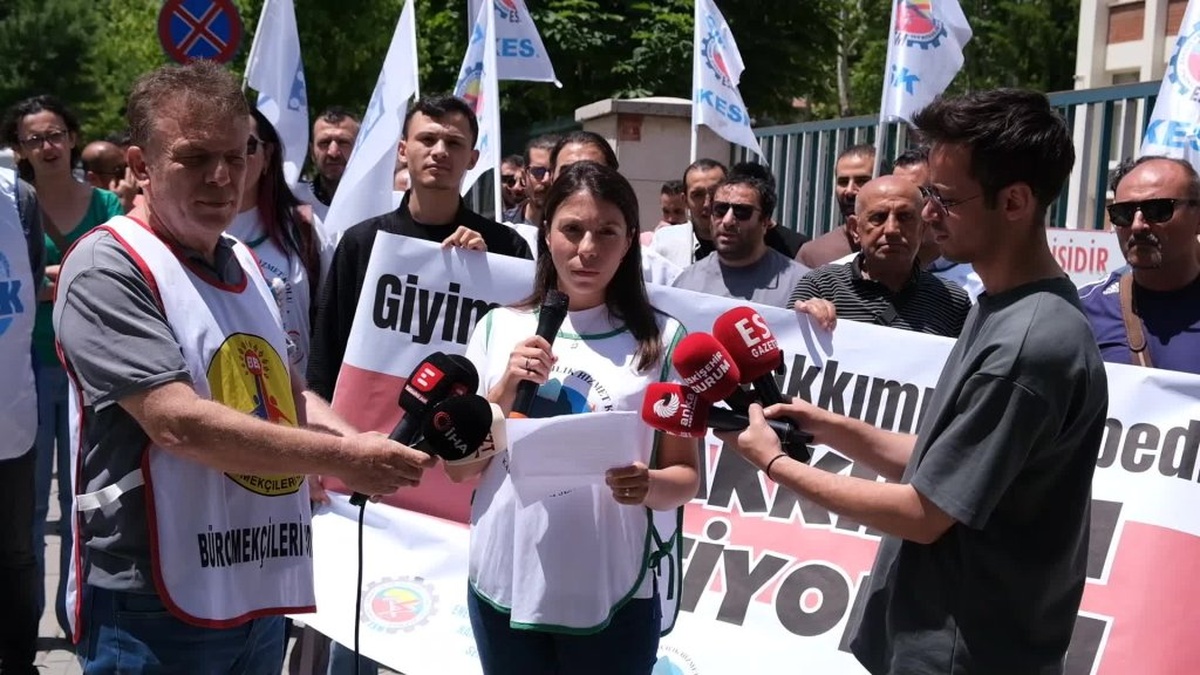 Sayıştay kararı: Giyim yardımı geri alınacak
