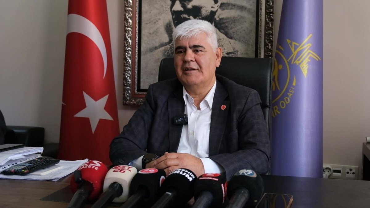 Eskişehir'de tekstil sektörü krize girdi: Vatandaşlar gardıroplarındaki kıyafetleri kullanıyor