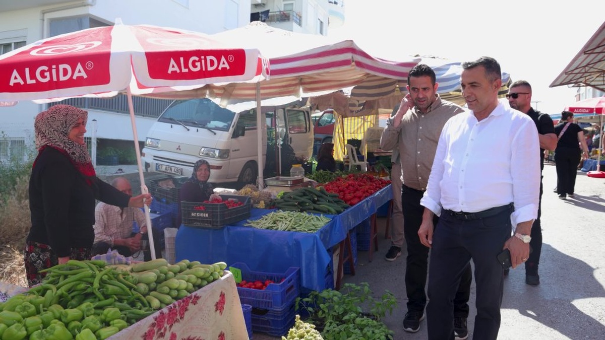 Manavgat Belediye Başkanı Kara: Çarşamba pazarında esnaf ve vatandaşlarla buluştuk