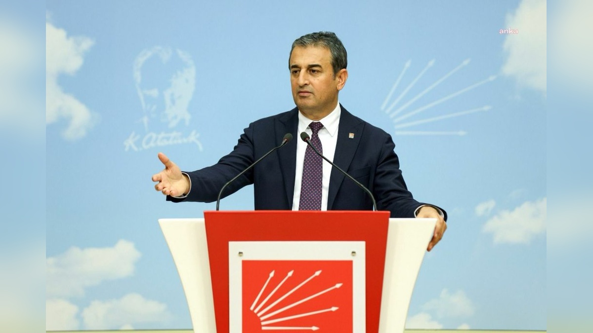 CHP'li Bulut: Gezi'nin sembollerinden 'Duran Adam' eylemi yapan 21 genç gözaltına alındı