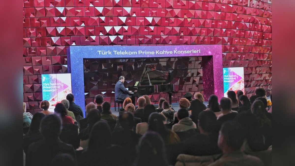 Cenk Erdoğan konseriyle Türk Telekom Prime Kahve Konserleri final yapıyor