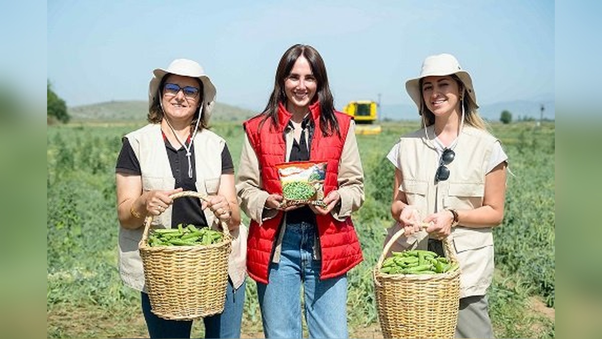 SuperFresh'in Tarımın Kadın Yıldızları projesi: Ege'den hasat edilen ilk bezelyeler Migros'ta