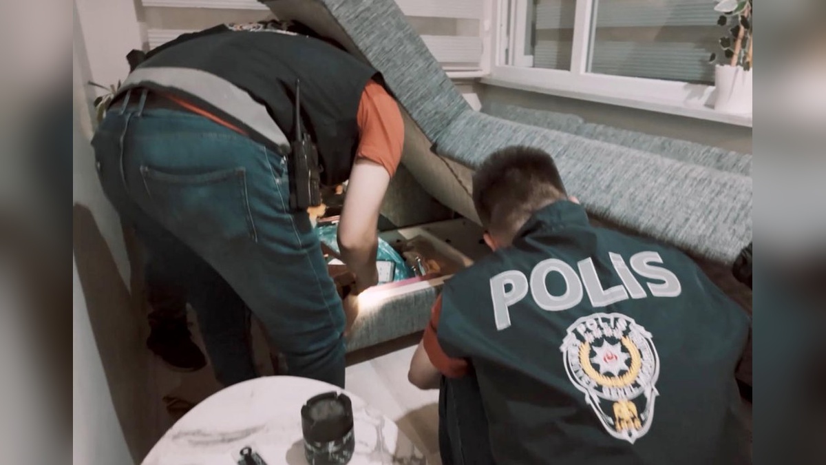 Iğdır'da adliye personeli tutuklandı: Dosyalarla oynadıkları ve haksız kazanç sağladıkları belirlendi