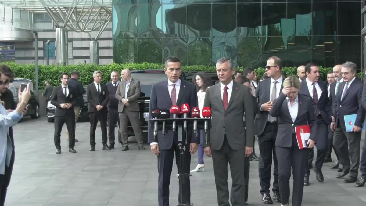 Özgür Özel: Asgari ücrete ara zam için TİSK ile görüştük