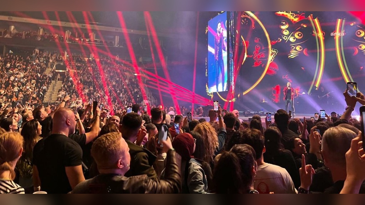 Tarkan, Berlin konserinde annesini andı