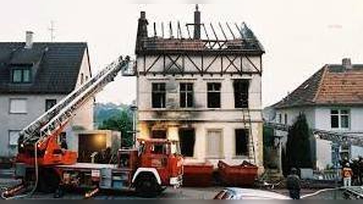 Solingen'de ırkçı saldırının 32. yılı anıldı