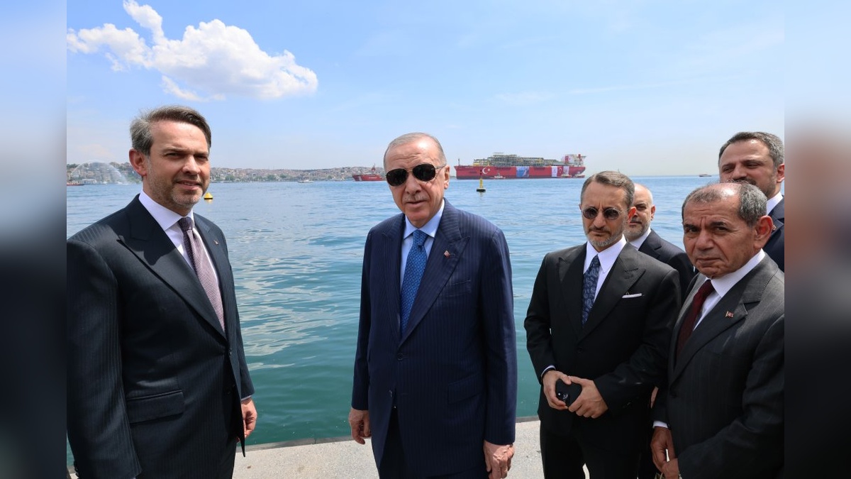Osman Gazi FPU Karadeniz'e doğru yola çıktı