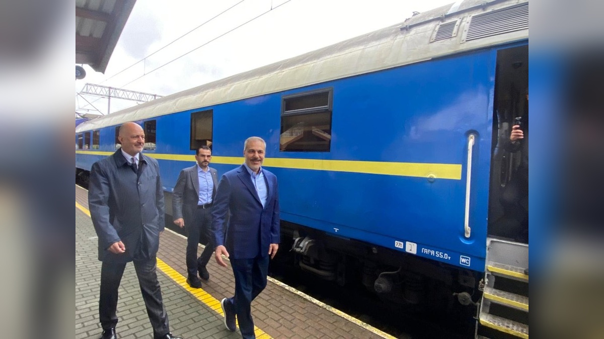 Fidan, Kiev'e doğru tren yolculuğunda gazetecilere konuştu
