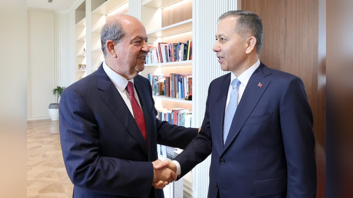 Yerlikaya, KKTC'de Tatar, Üstel ve Öztürkler ile görüştü