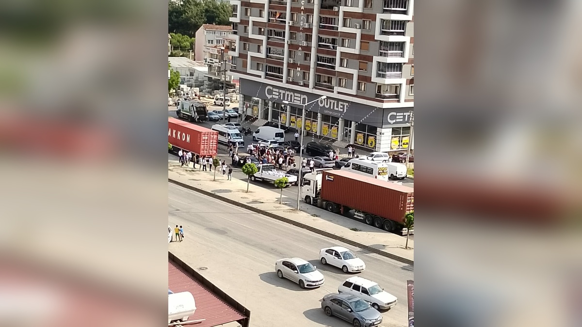 Torbalı'da silahlı saldırı: 3 ölü, 1 yaralı