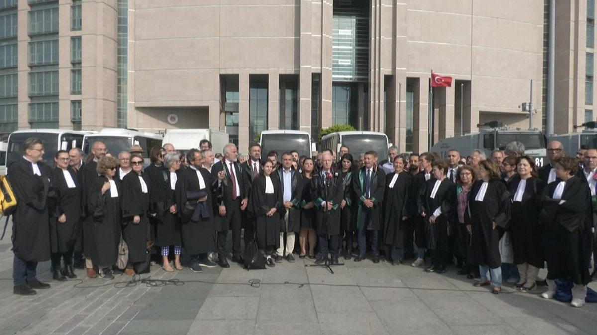 Epözdemir tahliye edildi: İstanbul Barosu'na yönelik operasyonlar çöktü