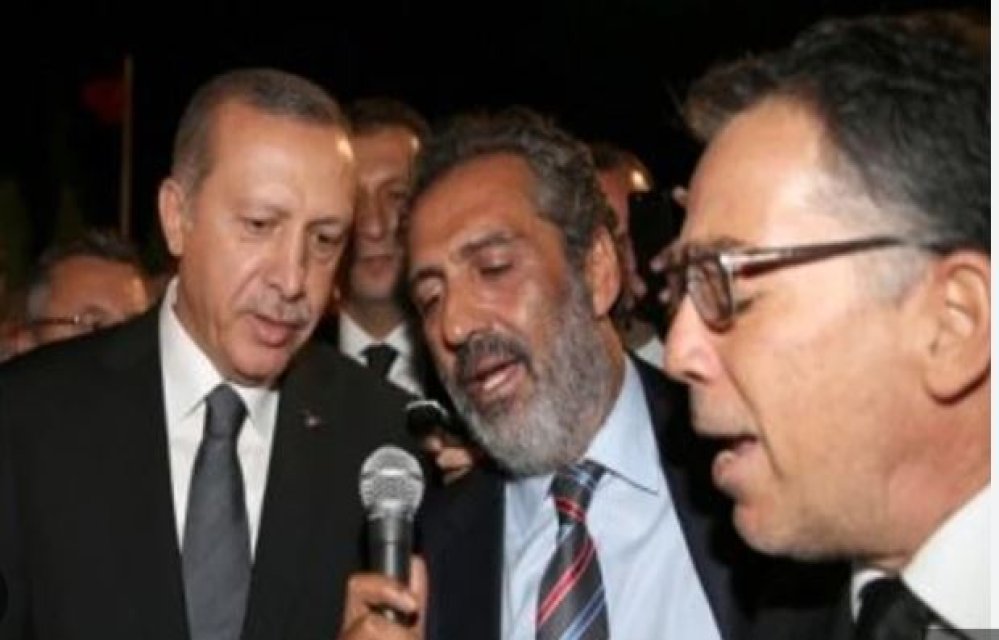 Türkücü Yavuz Bingöl, Erdoğan'ın elini öptü