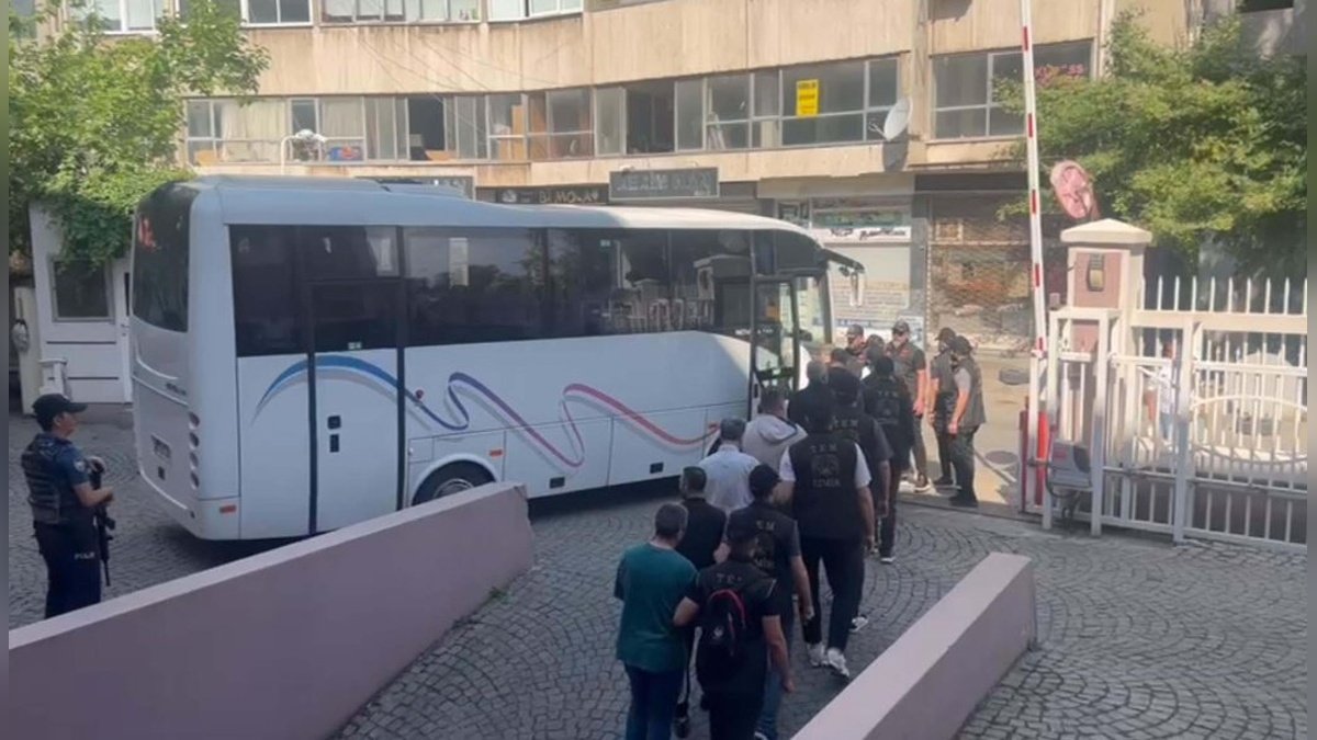 İzmir merkezli FETÖ operasyonu: Künefe zinciriyle 40 milyon lira aktarıldı