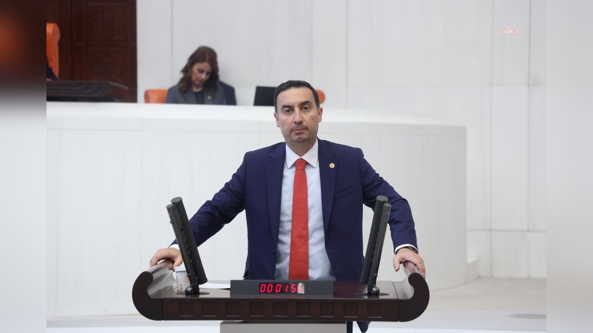 Akburak'tan milletvekillerine çocuk koruma çağrısı: Sosyal medya tehlikesi