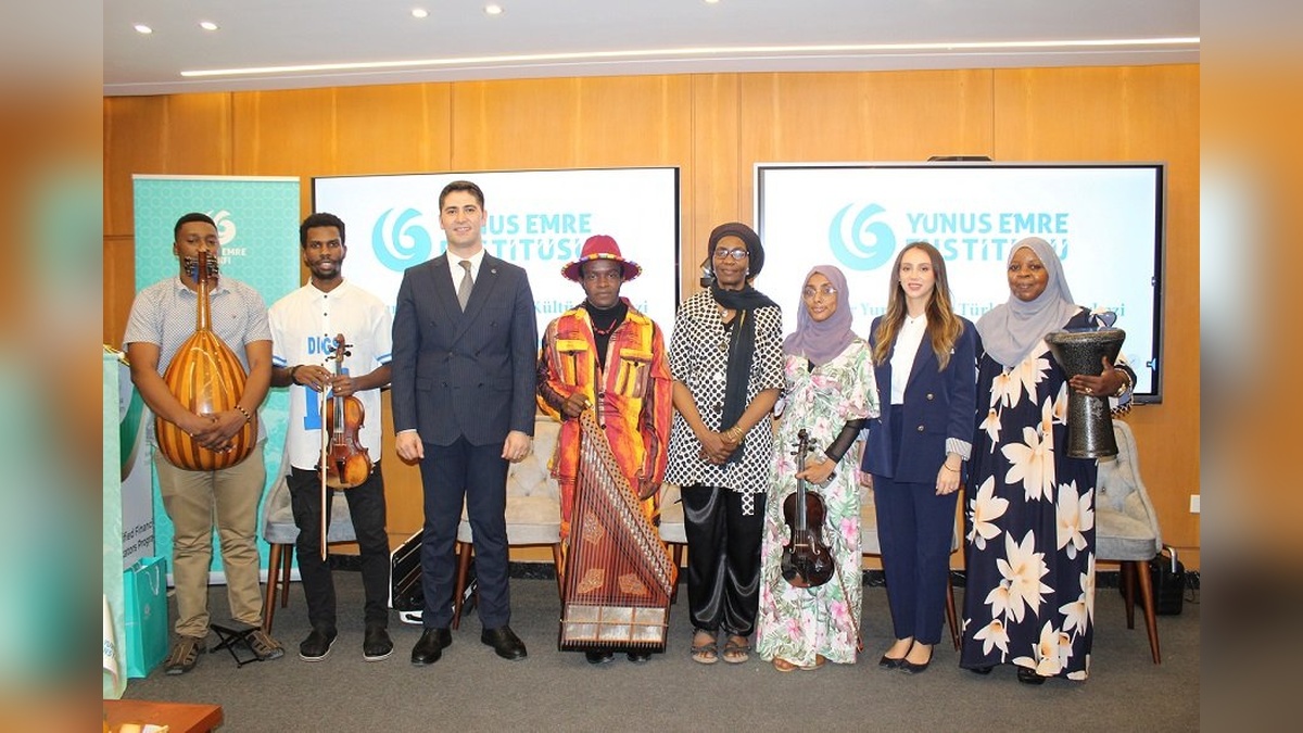 Zanzibar'da Türk sanat müziği konseri: Yunus Emre Kültür Merkezi sertifika töreni