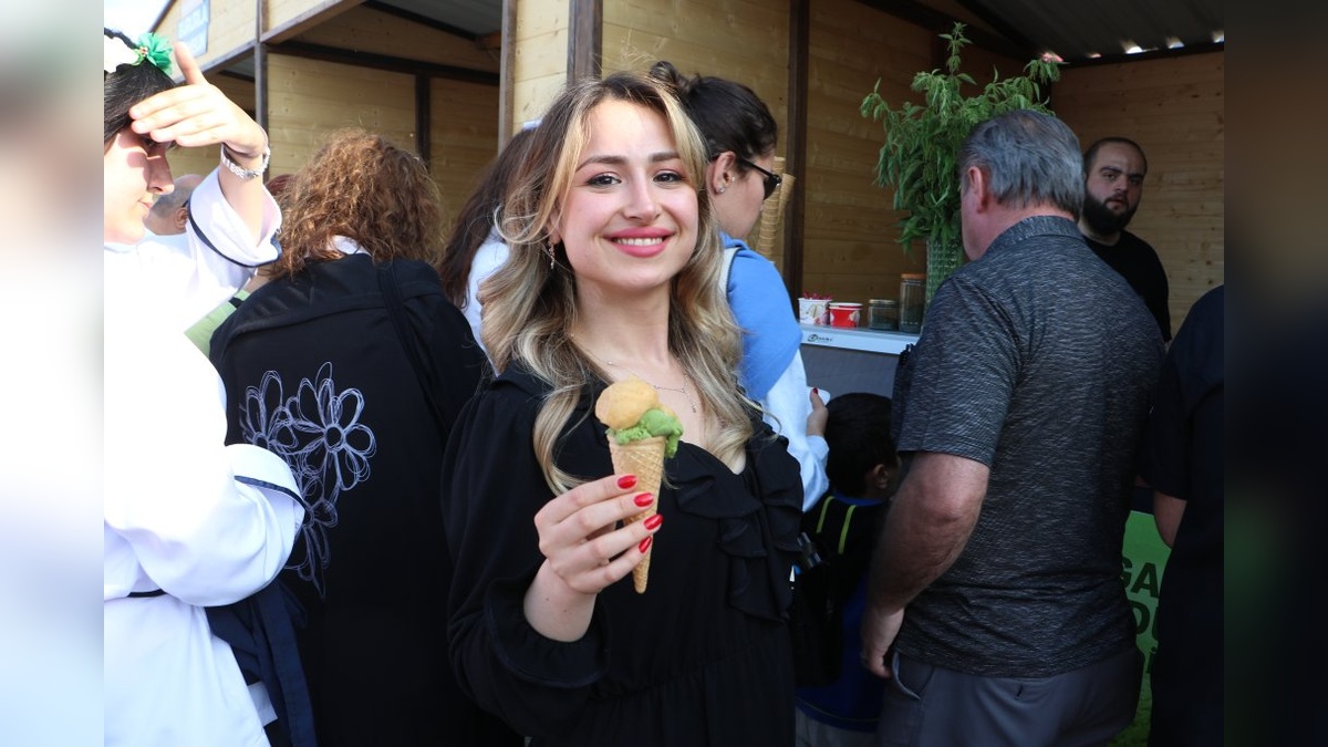 Samsun'da 8. Ot Yemekleri Festivali başladı: Isırganlı dondurma ilgi odağı