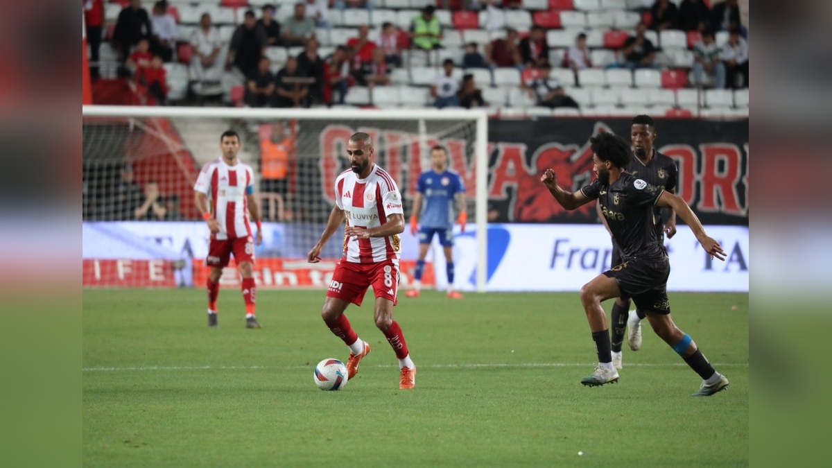 Antalyaspor, Trabzonspor'a 2-0 yenildi
