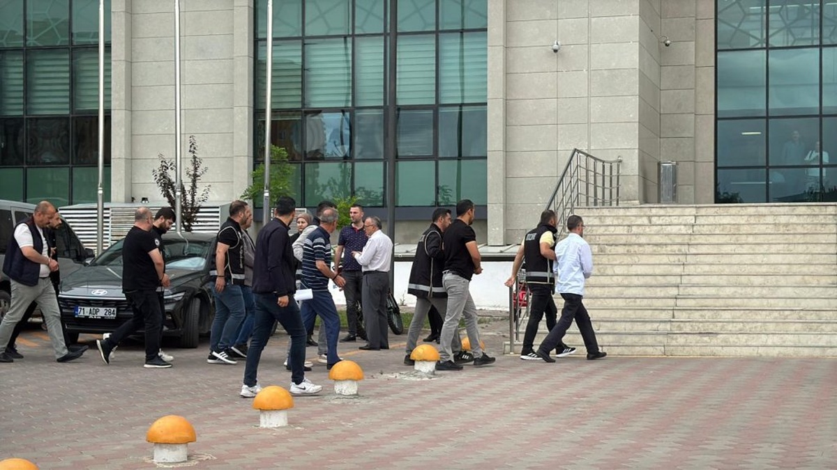 Kırıkkale'de yolsuzluk operasyonu: 5 tutuklama