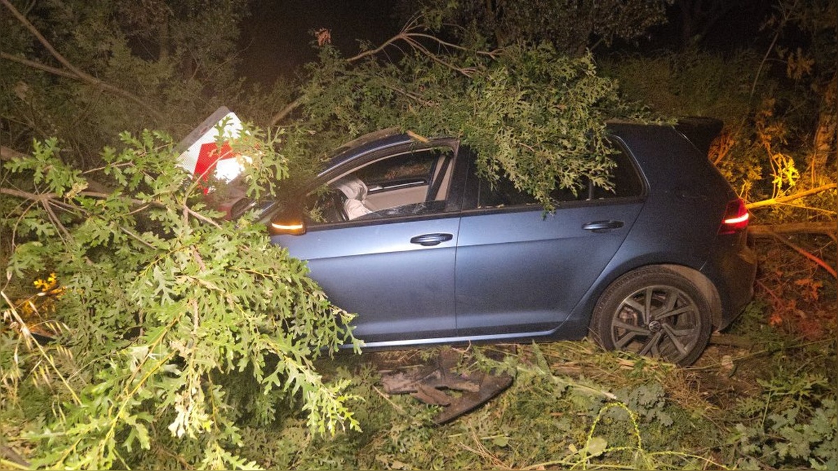 Orhangazi'de motosiklet-otomobil kazası: 16 yaşında ehliyetsiz sürücü yaralandı