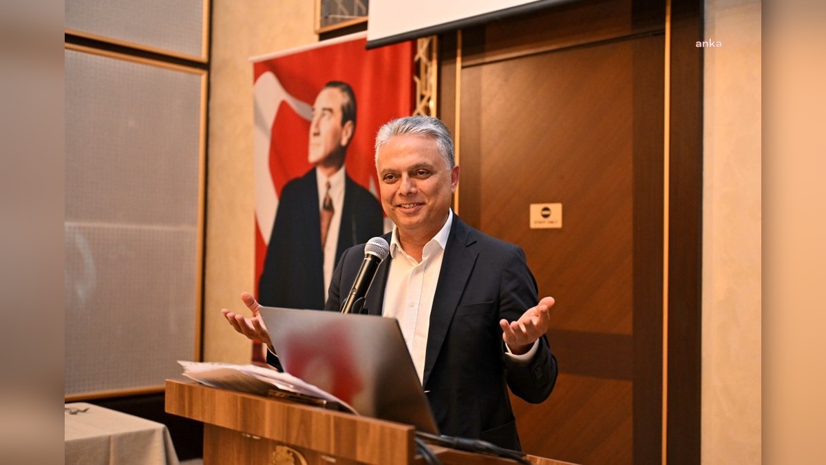 Ümit Uysal: Türkiye'nin ekonomik dönüşümü için kapsamlı bir plan şart