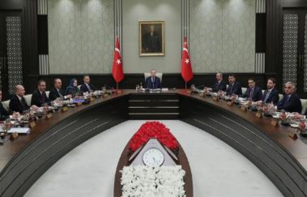 AKP’de kabine değişimi hamlesi: 5 bakan koltuğundan olacak