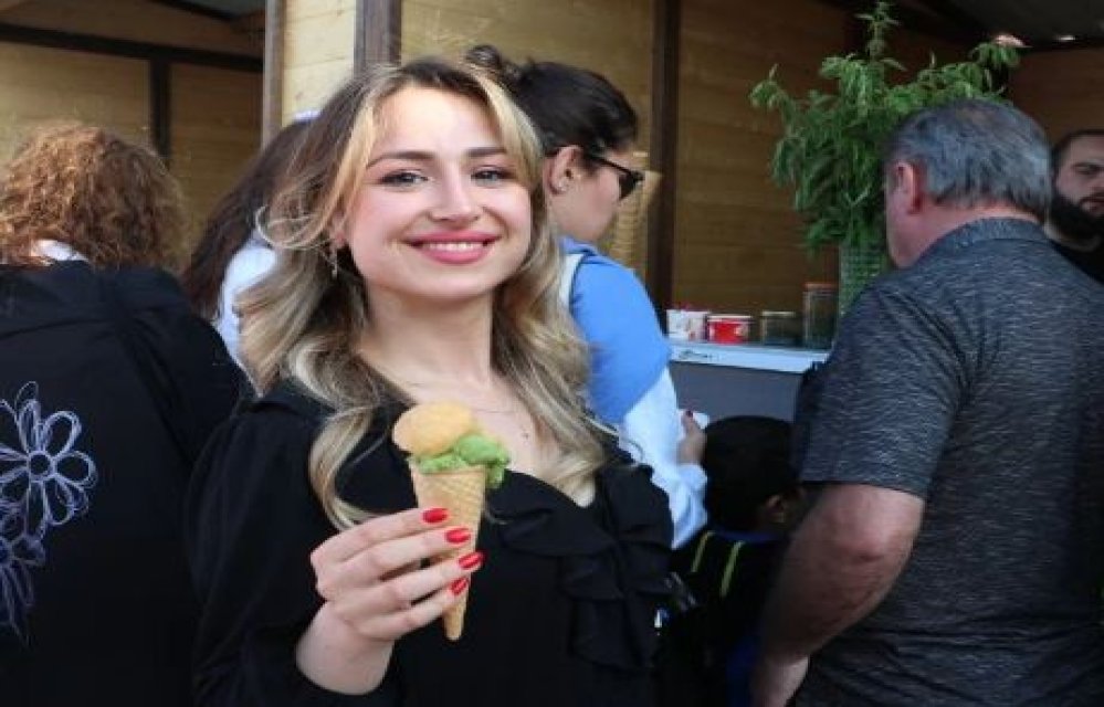 Her derde deva olan o ottan dondurma yaptı