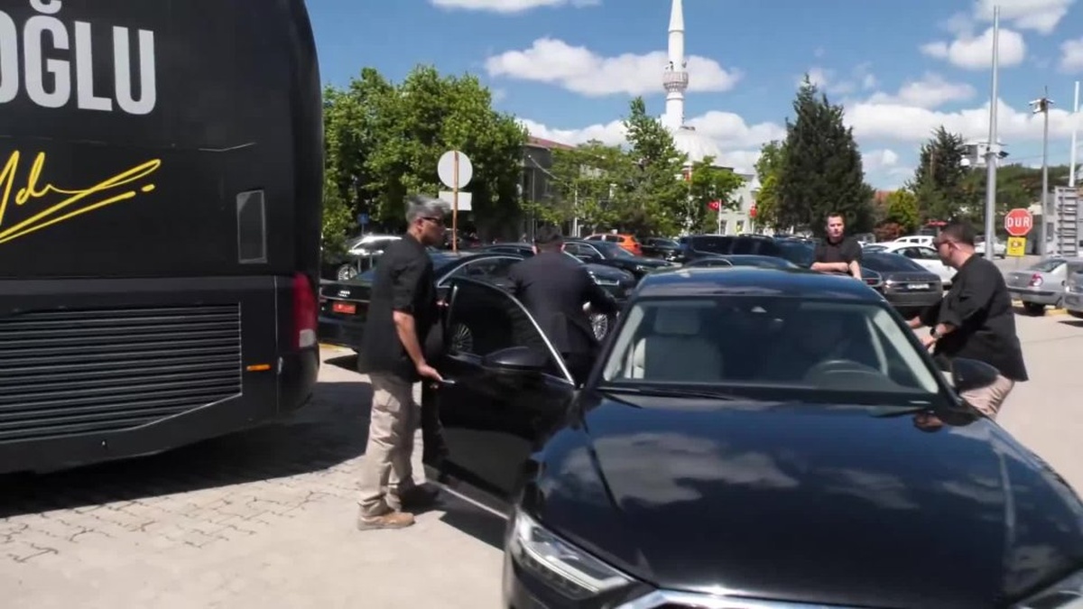 Dervişoğlu, Tekirdağ'da çiftçilerle buluştu: 'En büyük afet, planlama yapmadan ülkeyi yönetenlerdir'