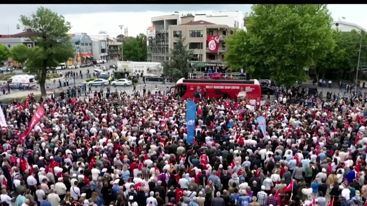 Özgür Özel: Erdoğan 19 Mart'tan sonra cunta başkanıdır