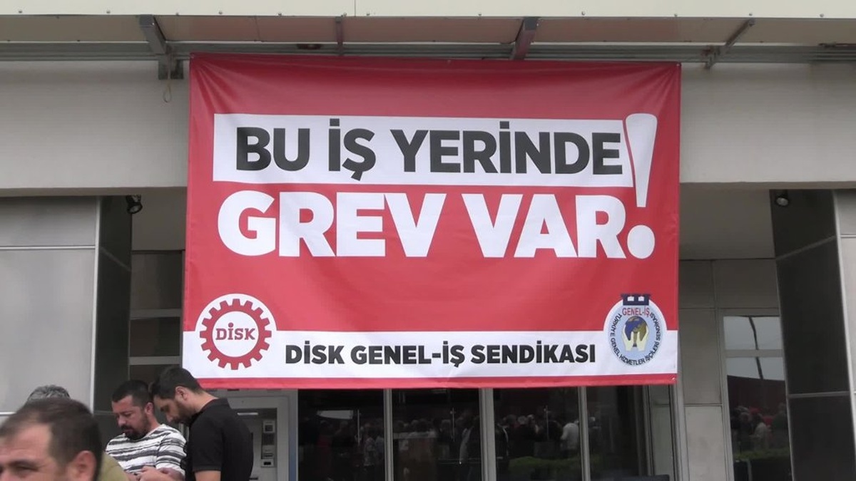 İzmir'de grev üçüncü gününde: DİSK ve Genel-İş'ten işçilere destek