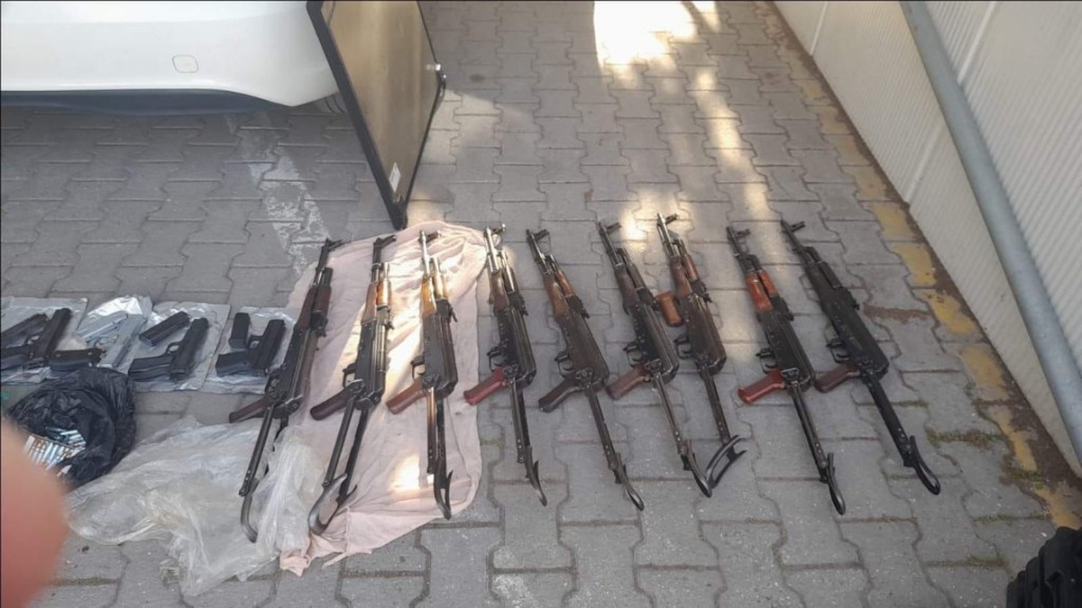 Sakarya'da polis memuru da aralarında olmak üzere 3 şüpheli tutuklandı