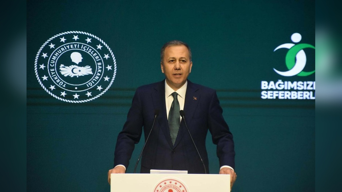 İçişleri Bakanı Yerlikaya, İzmir'de Bağımsızlık Seferberliği'ni başlattı: 'Gençlerimizi bağımlılıktan koruyacağız'